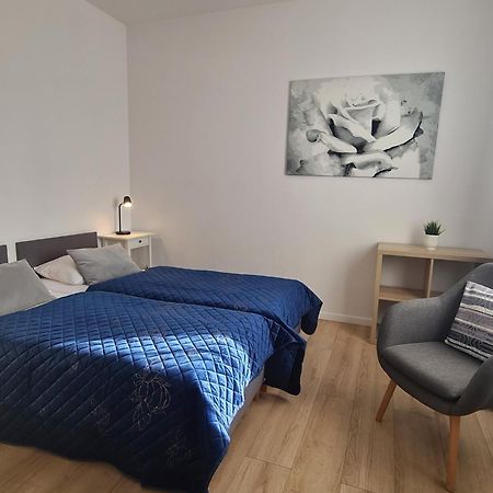 Apartamenty "La Villa" Superior II Z Dwoma Sypialniami, Balkonem, Parkingiem, Blisko Centrum 쿠도바-즈루이 외부 사진