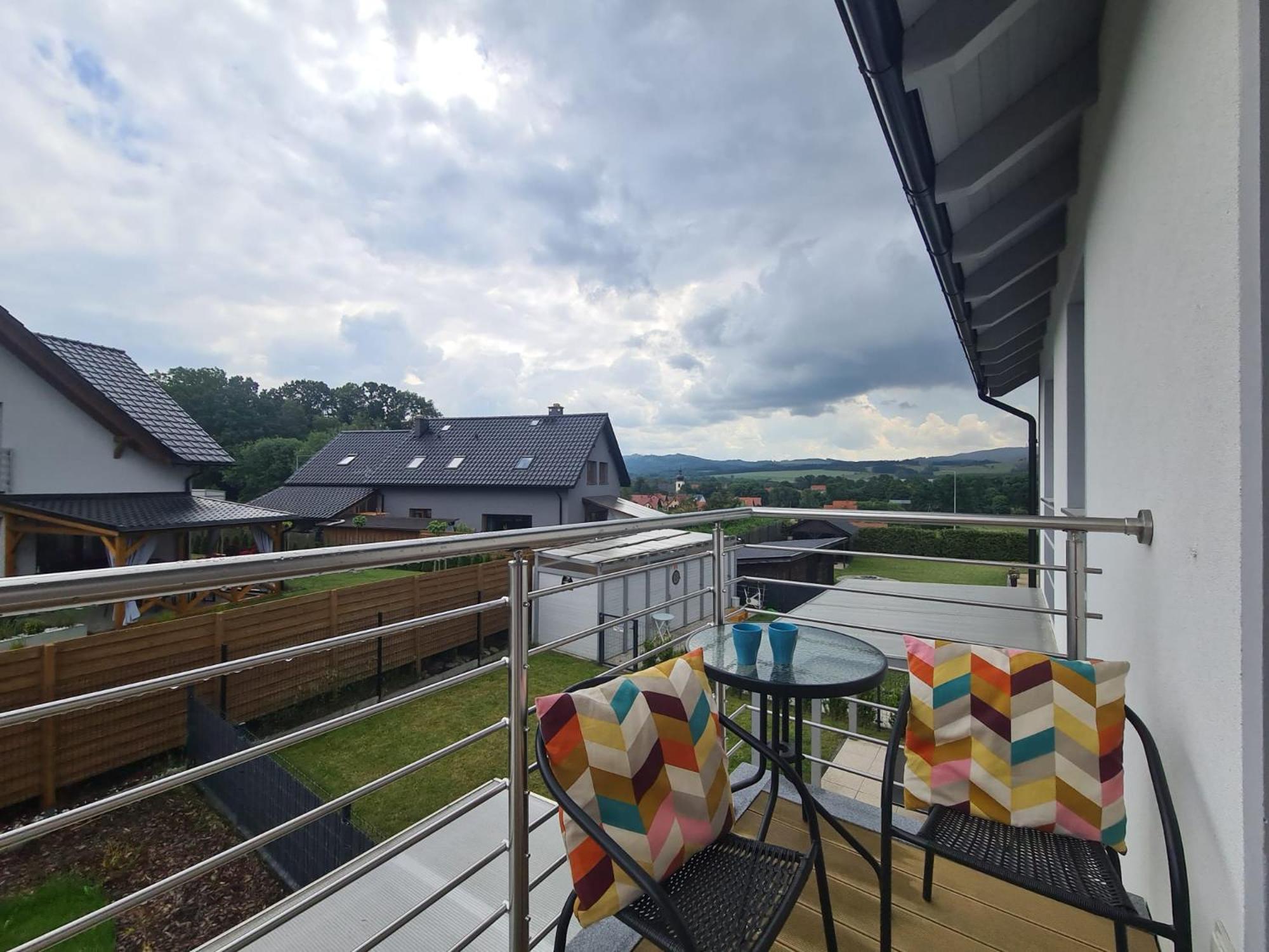 Apartamenty "La Villa" Superior II Z Dwoma Sypialniami, Balkonem, Parkingiem, Blisko Centrum 쿠도바-즈루이 외부 사진