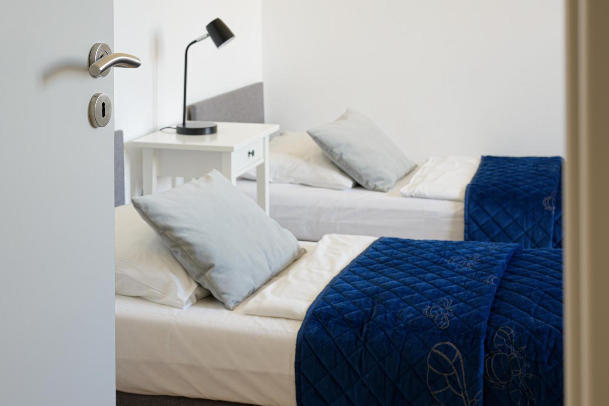 Apartamenty "La Villa" Superior II Z Dwoma Sypialniami, Balkonem, Parkingiem, Blisko Centrum 쿠도바-즈루이 외부 사진